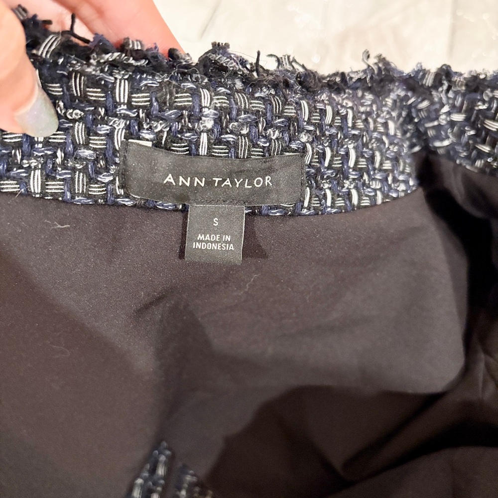 Ann Taylor Navy Tweed Blazer - Picture 9 of 10